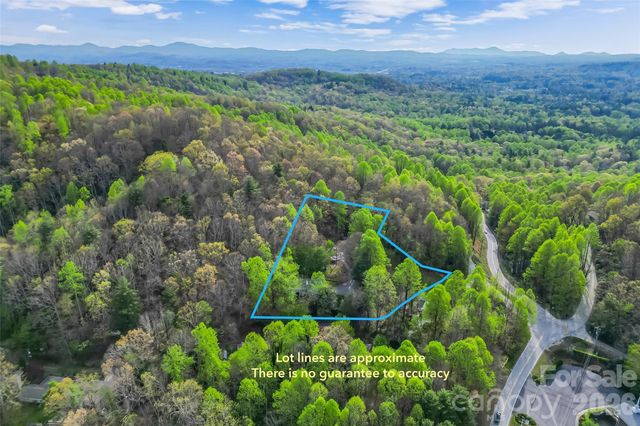 98 Limberlost Drive, Hendersonville, NC 28739