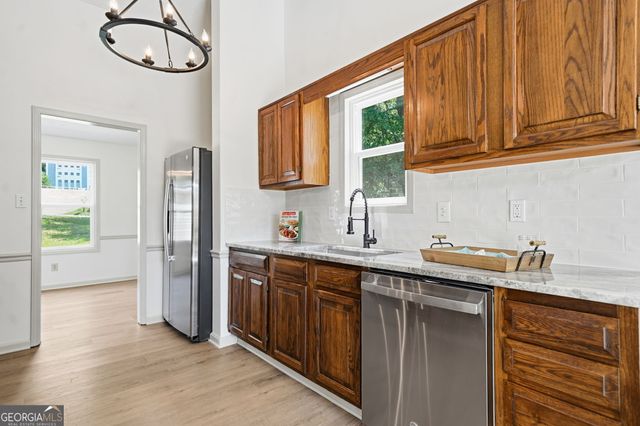 142 River Oaks Drive, Woodstock, GA 30188