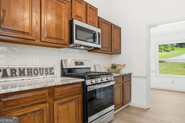 142 River Oaks Drive, Woodstock, GA 30188