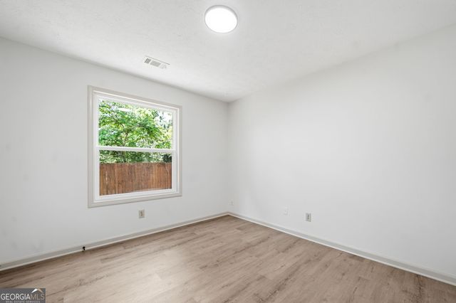 142 River Oaks Drive, Woodstock, GA 30188