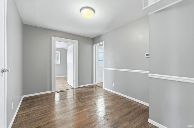 412 Edgeknoll Lane, Fort Wayne, IN 46816