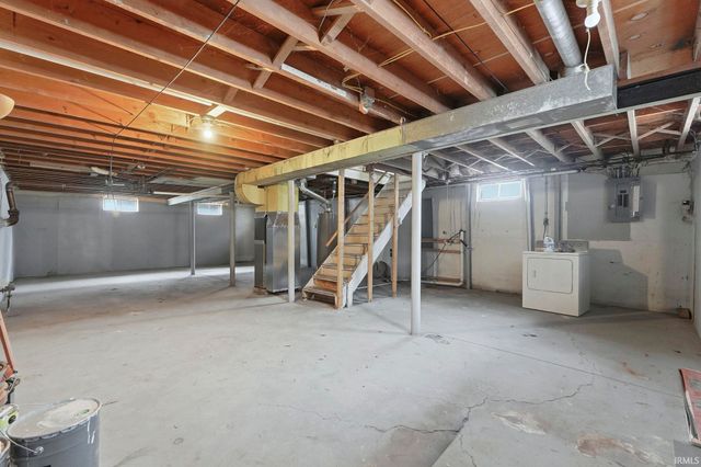 412 Edgeknoll Lane, Fort Wayne, IN 46816