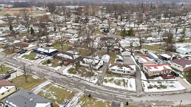 412 Edgeknoll Lane, Fort Wayne, IN 46816