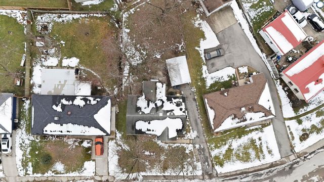 412 Edgeknoll Lane, Fort Wayne, IN 46816