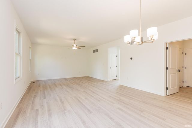 13 Red Oak Drive, Bedford, IN 47421