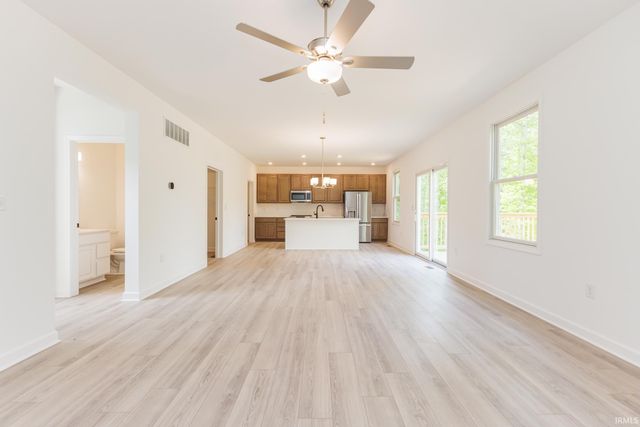 13 Red Oak Drive, Bedford, IN 47421