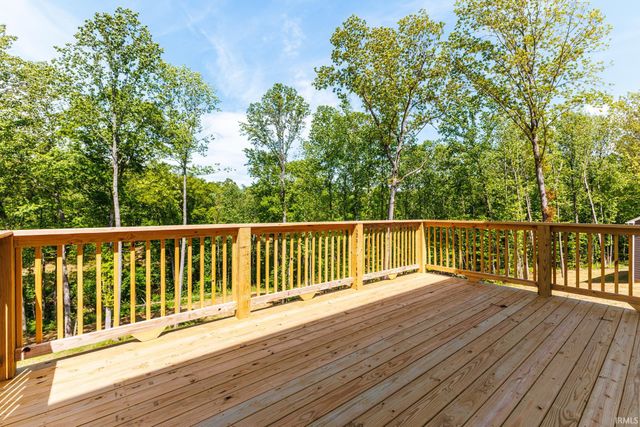 13 Red Oak Drive, Bedford, IN 47421