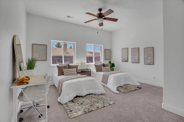 565 Springcreek Pl, Manteca, CA 95337