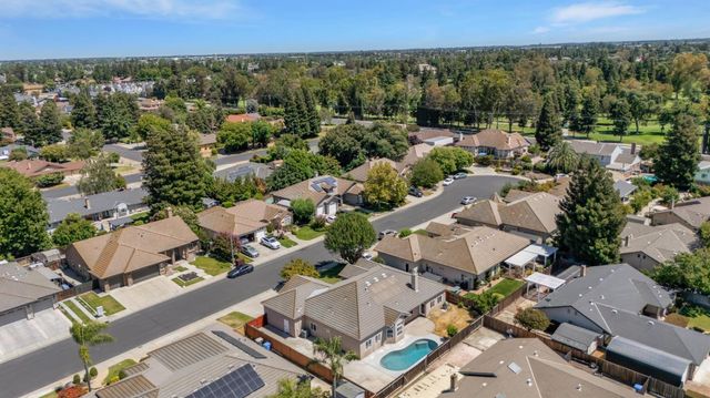 565 Springcreek Pl, Manteca, CA 95337