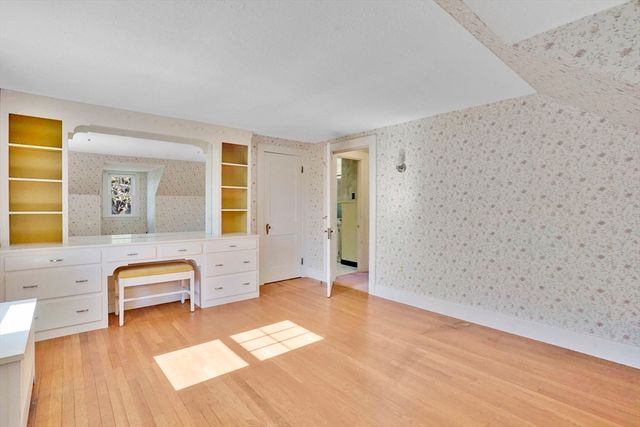 2164 Wilbraham Rd, Springfield, MA 01129
