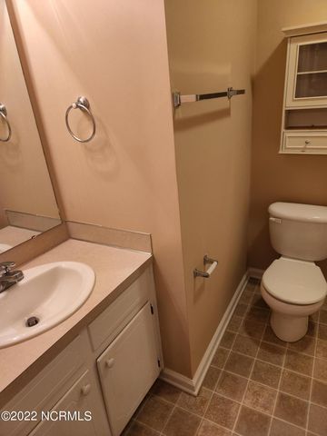 902 Spring Forest Road K8, Greenville, NC 27834