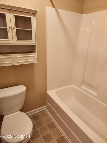 902 Spring Forest Road K8, Greenville, NC 27834