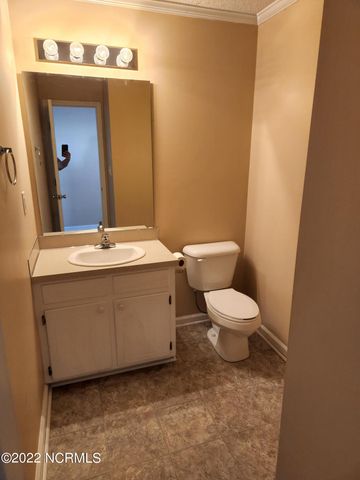 902 Spring Forest Road K8, Greenville, NC 27834