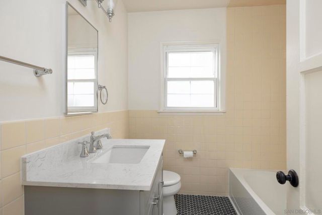 5321 Logan Ave., San Diego, CA 92114