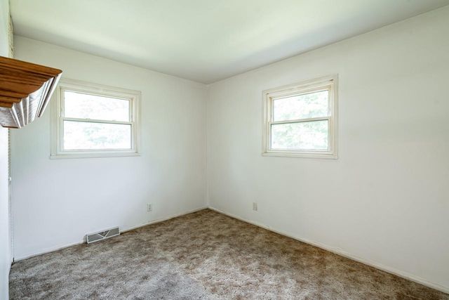 10504 S 4th AVENUE, Oak Creek, WI 53154