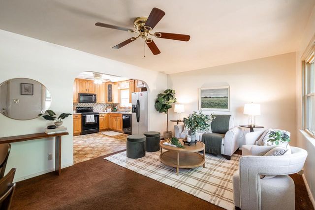 10504 S 4th AVENUE, Oak Creek, WI 53154