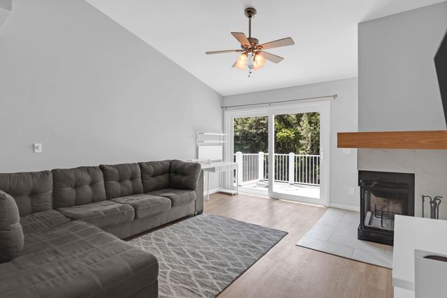 857 Liriope Lane E, Mount Pleasant, SC 29464