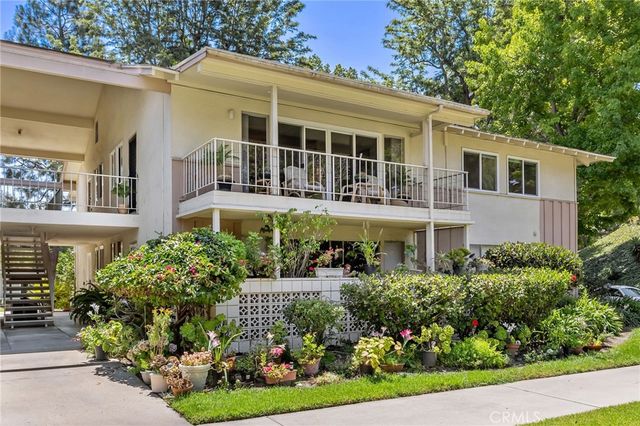 56 Calle Cadiz O, Laguna Woods, CA 92637