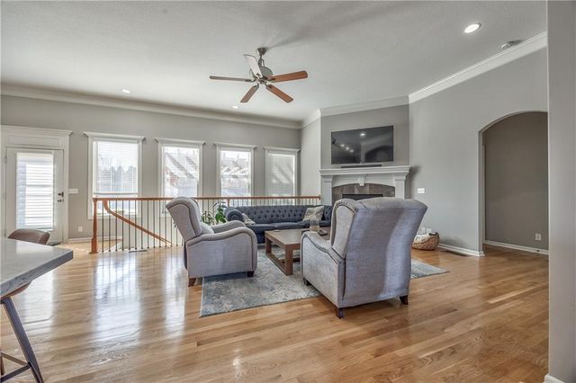 10219 Theden Circle, Lenexa, KS 66220