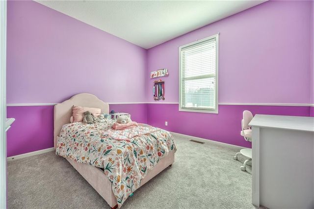 10219 Theden Circle, Lenexa, KS 66220