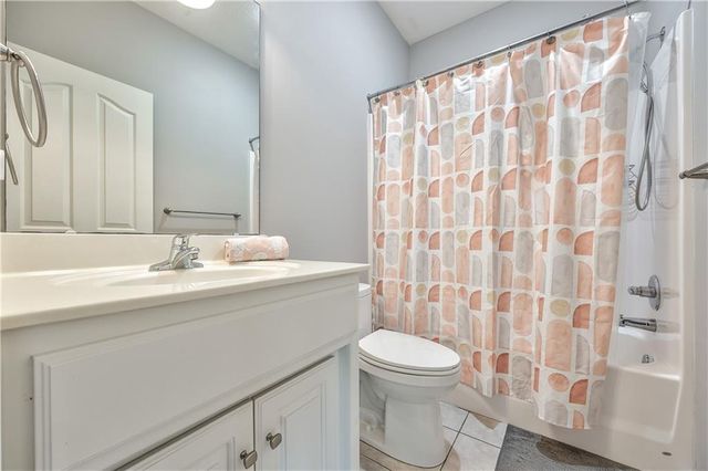 10219 Theden Circle, Lenexa, KS 66220