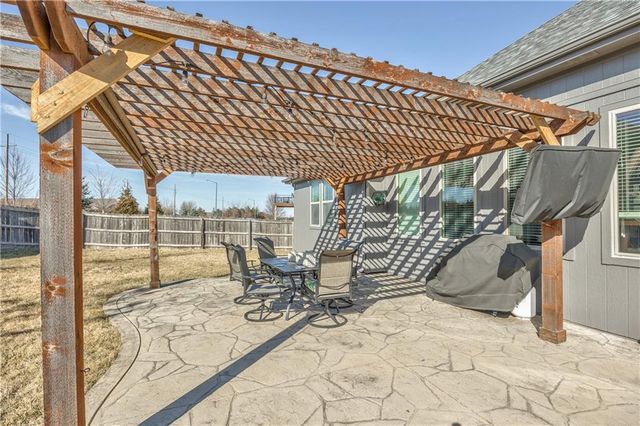 10219 Theden Circle, Lenexa, KS 66220