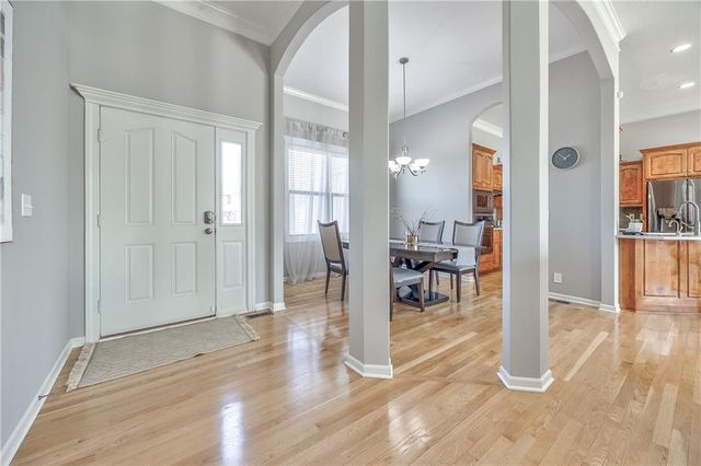 10219 Theden Circle, Lenexa, KS 66220