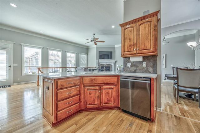 10219 Theden Circle, Lenexa, KS 66220