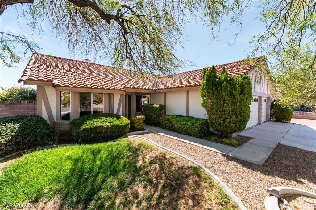 Image 6 of property listing at 1500 Cutler Drive, Las Vegas, NV 89117