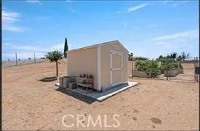 6797 Blue Rose, Oak Hills, CA 92344