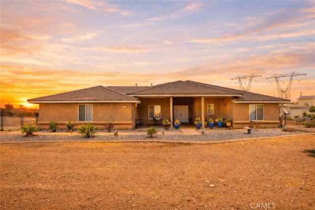 6797 Blue Rose, Oak Hills, CA 92344