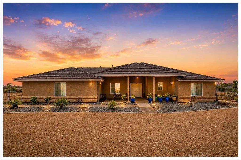 6797 Blue Rose, Oak Hills, CA 92344