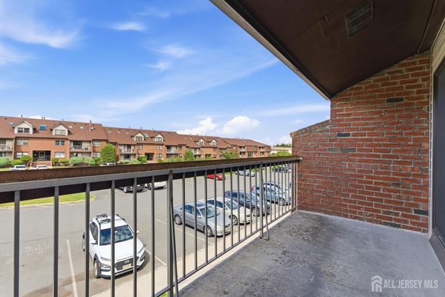114 Beverly Hill Terrace H, Woodbridge Proper, NJ 07095