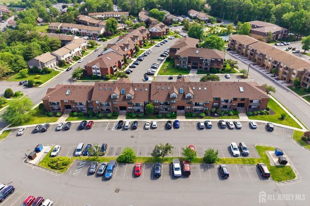 114 Beverly Hill Terrace H, Woodbridge Proper, NJ 07095