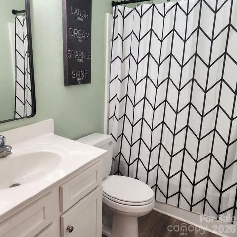 8623 Ballard Hills Court, Charlotte, NC 28215