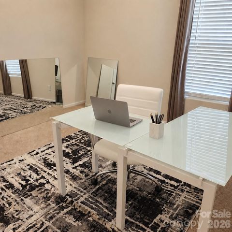 8623 Ballard Hills Court, Charlotte, NC 28215