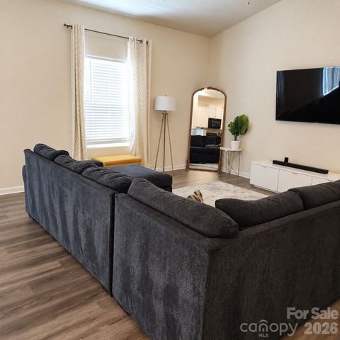 8623 Ballard Hills Court, Charlotte, NC 28215