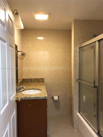 76 NE 48th St, Miami, FL 33137