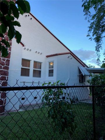 76 NE 48th St, Miami, FL 33137