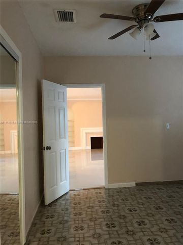 76 NE 48th St, Miami, FL 33137