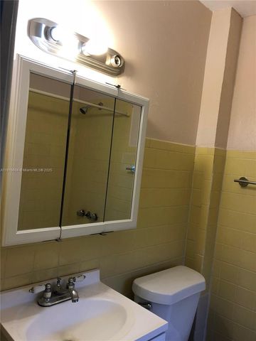 76 NE 48th St, Miami, FL 33137