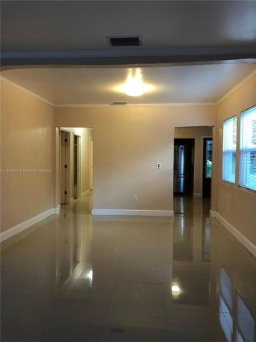 76 NE 48th St, Miami, FL 33137