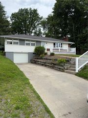 5971 South Street Road, Fleming, NY 13021