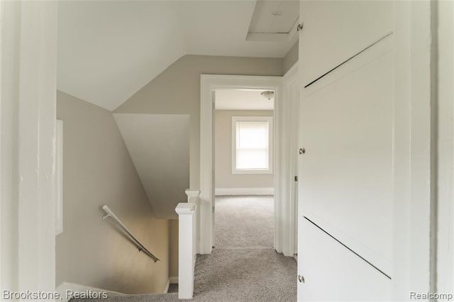 212 Sanderson Avenue, Pontiac, MI 48341