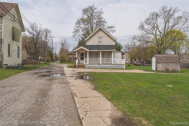 212 Sanderson Avenue, Pontiac, MI 48341