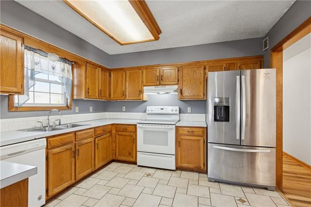 506 Mill Court, Belton, MO 64012