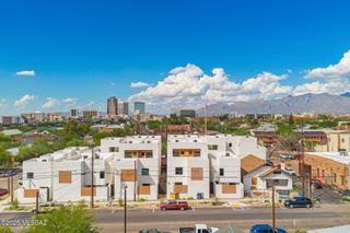 53 W Lalo Way, Tucson, AZ 85701