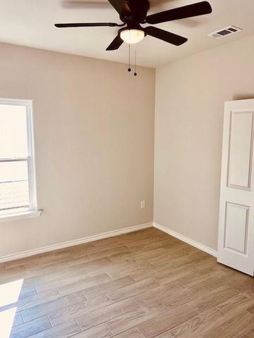 11907 Nelwood Street, Willis, TX 77318