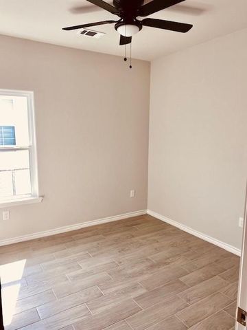 11907 Nelwood Street, Willis, TX 77318