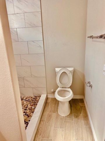 11907 Nelwood Street, Willis, TX 77318